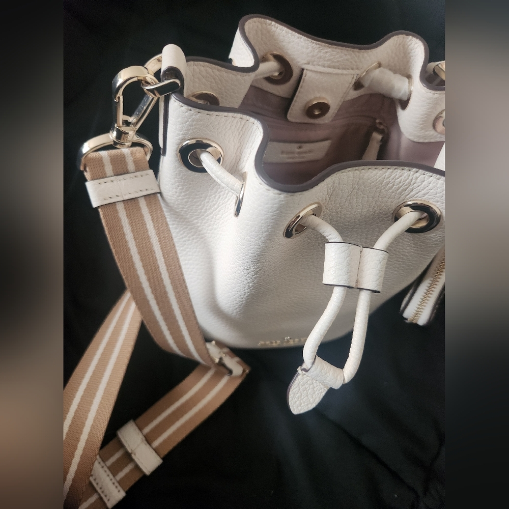 Kate Spade Ivory White Mini Bucket Bag With Coin Purse - Picture 9 of 14